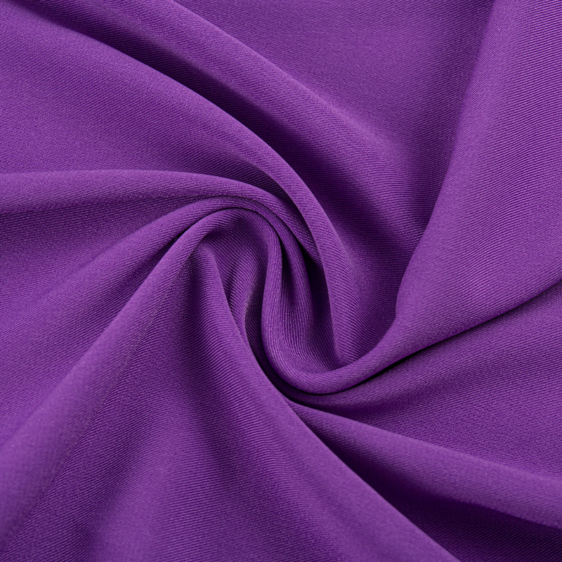 HY070 Lilafarbener Bekleidungsstoff aus 2/2-Twill-Stretch-Seidenschuss